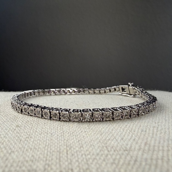 Macys Womens 14K Gold Plated Sterling Silver 1 CTTW Diamond Tennis Bracelet - Picture 5 of 10